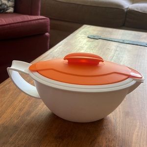 Vintage Tupperware Gravy/Sauce Server